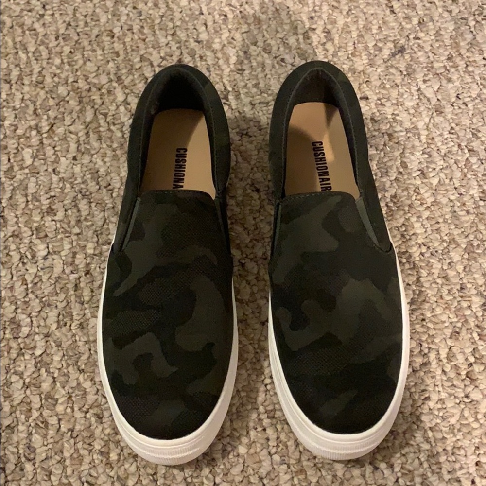Cushionaire camo slip on flats